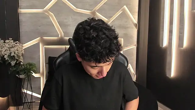 Snapshot of Matt_Wolf_ chatting on 01-09-26, 11:28 Matt Wolf online show from 01-09-26, 11:28