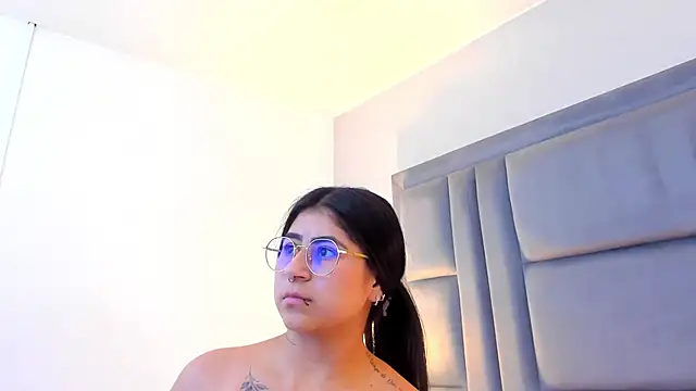Snapshot of ScarletJons chatting on 07-02-26, 03:23 ScarletJons online show from 07-02-26, 03:23