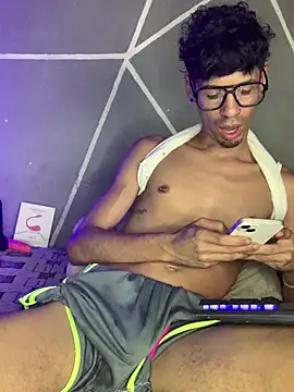 alexx 23cm online show from 05-15-26, 10:52