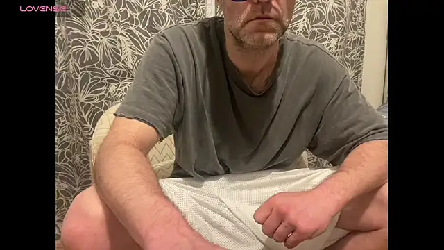 Snapshot of wolverinedream chatting on 02-08-26, 01:03 wolverinedream online show from 02-08-26, 01:03