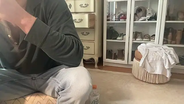 Snapshot of wolverinedream chatting on 02-11-26, 10:53 wolverinedream online show from 02-11-26, 10:53