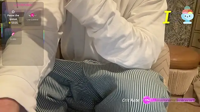 Snapshot of wolverinedream chatting on 01-10-26, 03:02 wolverinedream online show from 01-10-26, 03:02