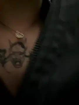 Snapshot of Baddest_Katt chatting on 01-15-26, 01:14 Baddest Katt online show from 01-15-26, 01:14