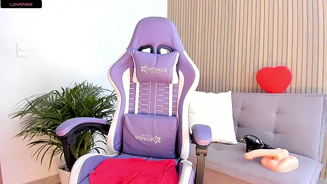 miacoxx 34 online show from 04-10-26, 09:55