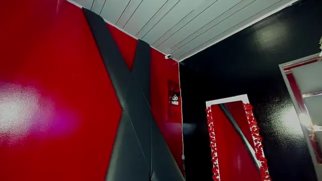 Clarita Hill online show from 02-23-26, 07:03