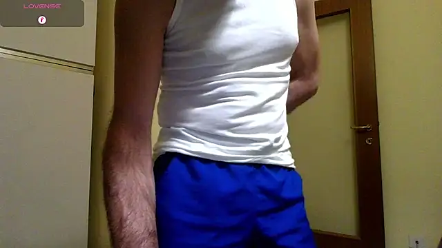 Snapshot of Ele7b5 chatting on 06-13-26, 10:51 Ele7b5 online show from 06-13-26, 10:51