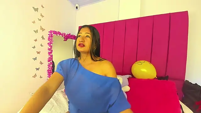 Mia Miller001 online show from 02-07-26, 08:17