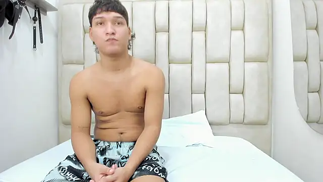 LuxuryHeat online show from 02-03-26, 09:20