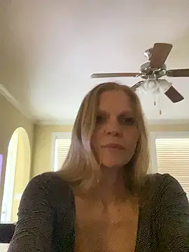 TinyDancer1027 online show from 01-11-26, 04:03