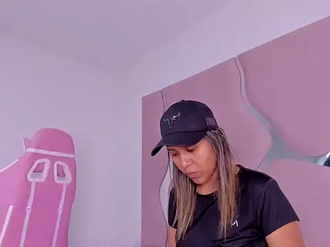 Snapshot of sharithasm chatting on 02-09-26, 08:40 sharithasm online show from 02-09-26, 08:40