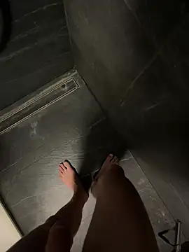 hot-young-guy online show from 01-13-26, 04:11