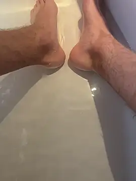 hot-young-guy online show from 01-07-26, 09:03