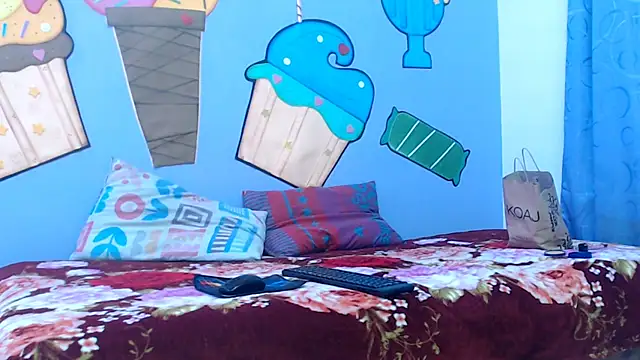 skinnysexzara18 online show from 01-12-26, 01:01