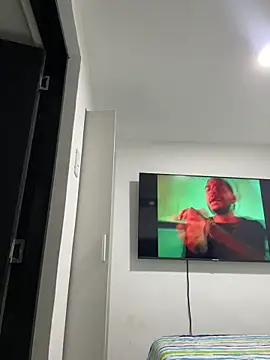 TaylorrHill online show from 02-05-26, 06:15