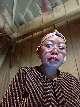Agnes-baby online show from 04-23-26, 12:22