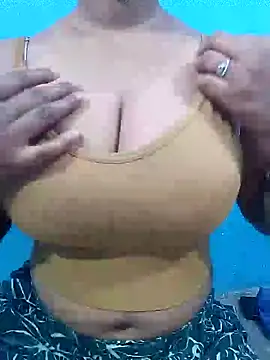 Snapshot of hot_ashiya chatting on 06-25-26, 01:47 hot ashiya online show from 06-25-26, 01:47
