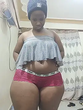 Snapshot of Bootyful_me chatting on 06-17-26, 04:12 Bootyful me online show from 06-17-26, 04:12