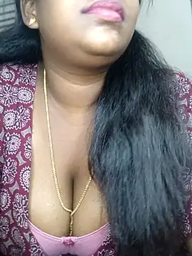 Milky Julia online show from 03-19-26, 12:16