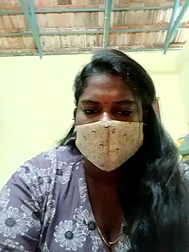 Milky Julia online show from 02-16-26, 06:39