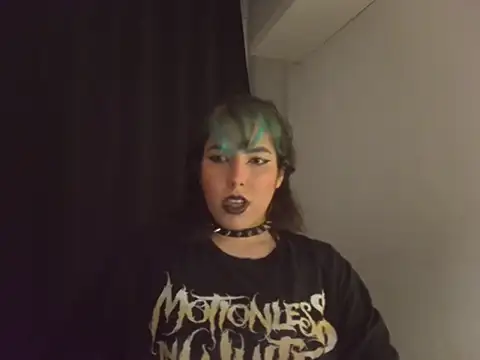 goth latina online show from 01-11-26, 08:49