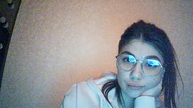 Snapshot of Tenovira chatting on 03-01-26, 12:43 Tenovira online show from 03-01-26, 12:43