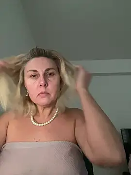 Amelia9798 online show from 01-08-26, 06:52