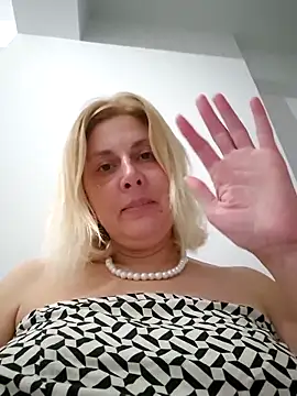 Amelia9798 online show from 05-12-26, 06:03