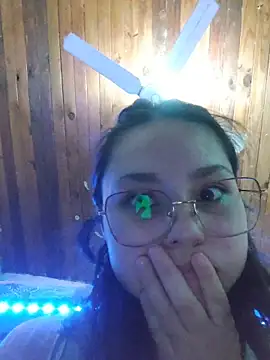 Snapshot of Sexyhanna14 chatting on 05-19-26, 02:51 Sexyhanna14 online show from 05-19-26, 02:51