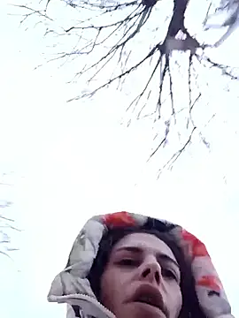 Snapshot of dear2002 chatting on 01-11-26, 02:57 dear2002 online show from 01-11-26, 02:57