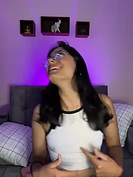 Iam Lyan  online show from 03-25-26, 07:13