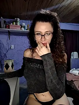 Nanucurlyxx online show from 04-07-26, 07:59