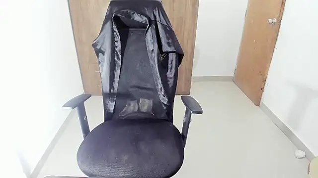 Snapshot of saskya13 chatting on 01-13-26, 03:43 saskya13 online show from 01-13-26, 03:43