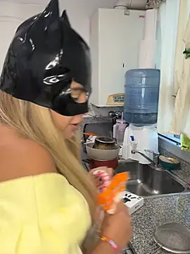 Snapshot of hexaxex chatting on 02-20-26, 10:44 hexaxex online show from 02-20-26, 10:44