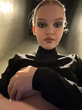 AshleyMur online show from 02-04-26, 06:08