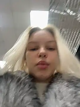 AshleyMur online show from 03-25-26, 05:18