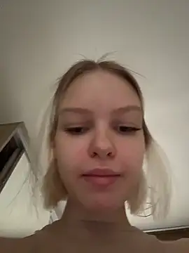 AshleyMur online show from 05-13-26, 06:09