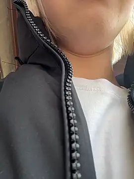 AshleyMur online show from 03-19-26, 05:51