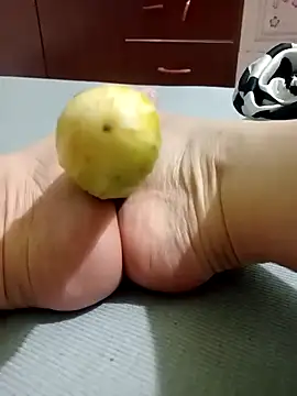 Snapshot of LINSA20 chatting on 02-23-26, 02:39 LINSA20 online show from 02-23-26, 02:39