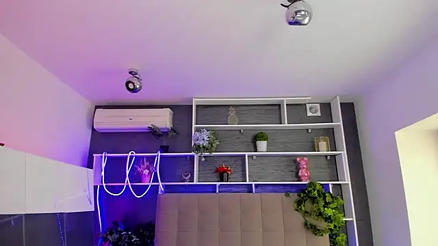 StephieRousee online show from 03-04-26, 06:32