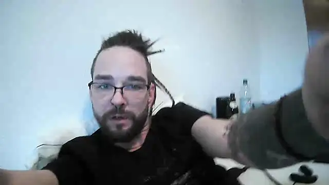 Snapshot of HornyBS92 chatting on 01-06-26, 08:51 HornyBS92 online show from 01-06-26, 08:51