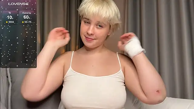 EvaSuunny online show from 04-14-26, 06:13