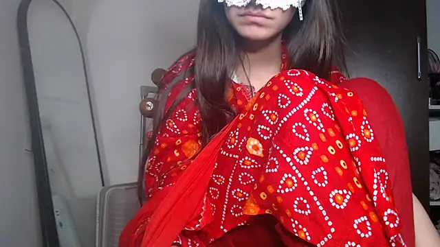 Hottie heer online show from 03-06-26, 05:30