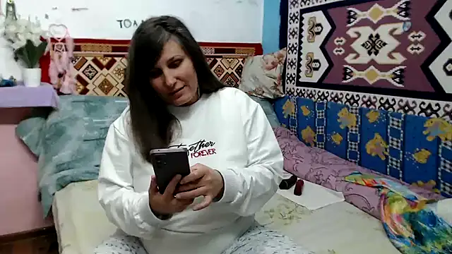 Adelinemilf online show from 04-10-26, 12:34