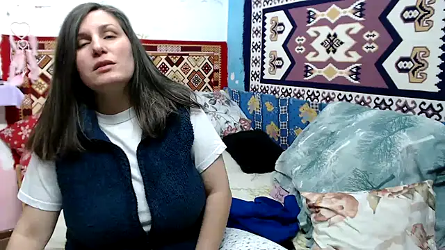 Adelinemilf online show from 02-02-26, 08:24