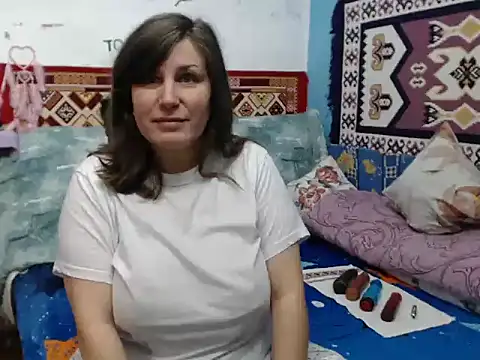 Adelinemilf online show from 01-12-26, 08:32
