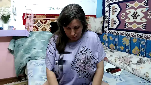 Adelinemilf online show from 06-04-26, 06:40
