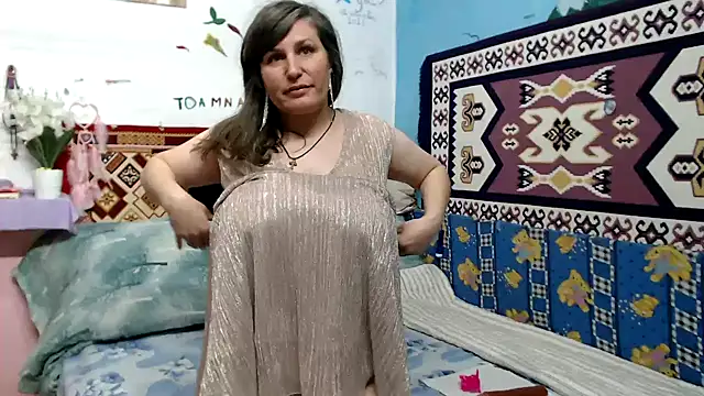 Adelinemilf online show from 04-30-26, 12:34