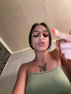 Evelin199 online show from 06-12-26, 07:00
