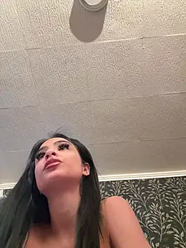 Evelin199 online show from 05-13-26, 06:59