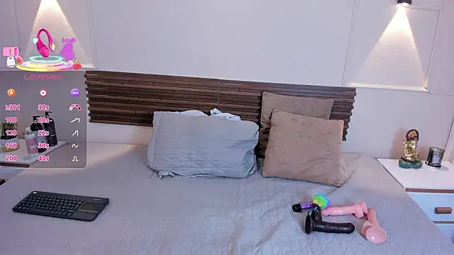 mia gold  online show from 03-25-26, 07:02